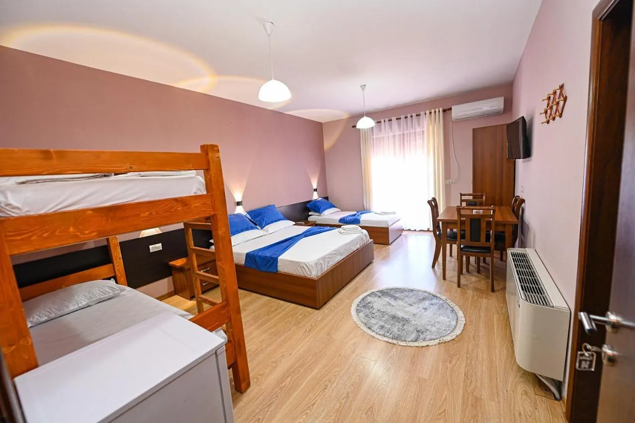Hotel Epoka شكودر
