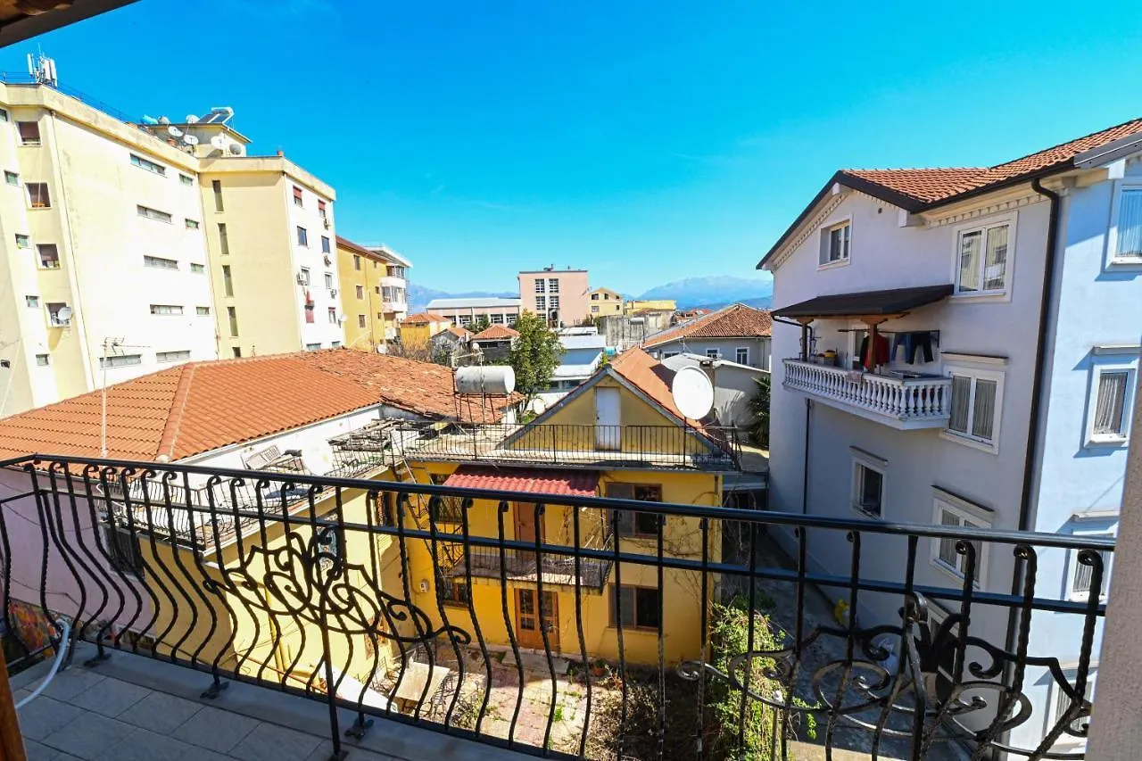 Hotel Epoka Shkoder 0*,  Albania
